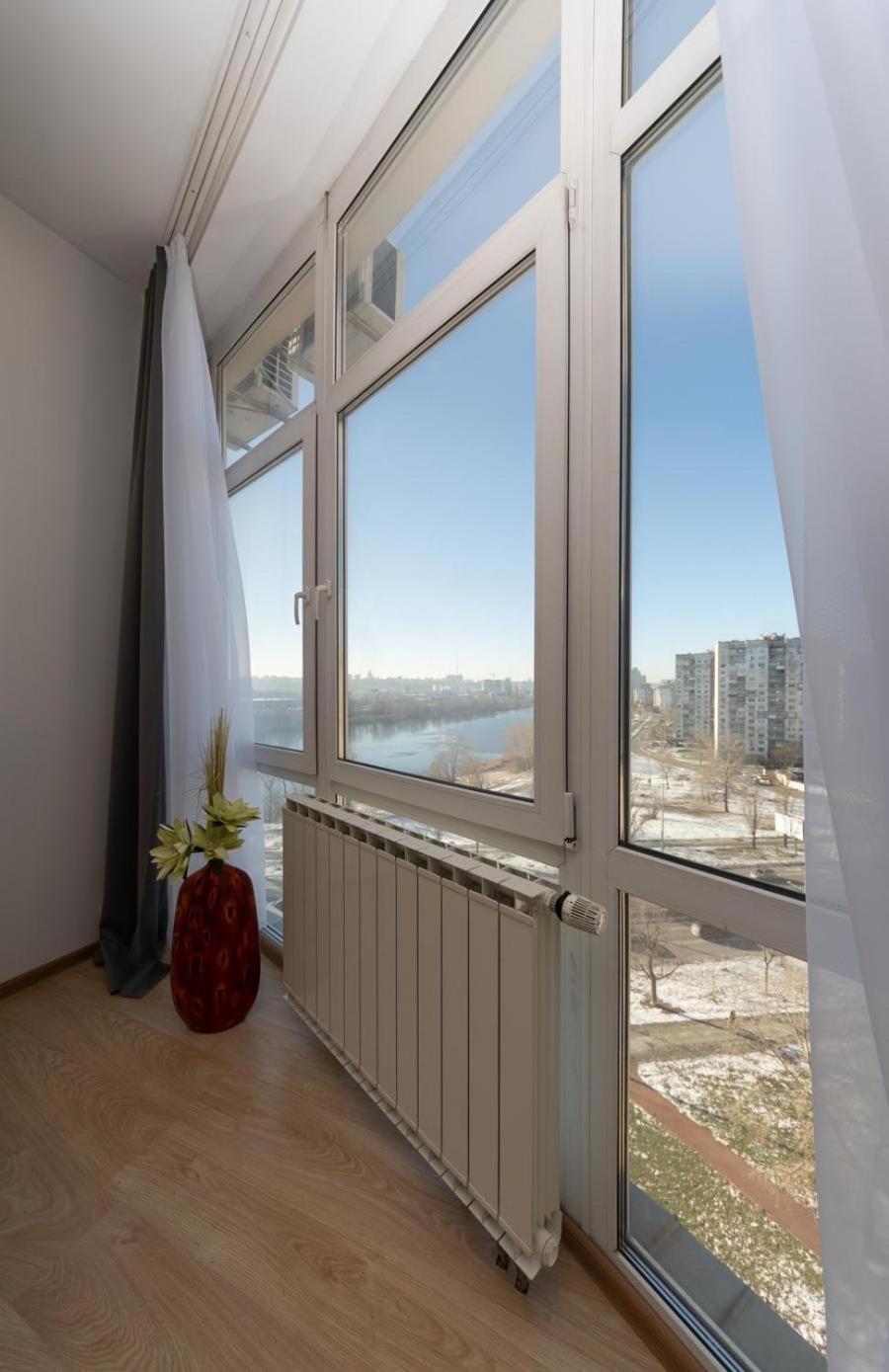 Apartment Obolon Natalka Park Kyiv Exterior photo